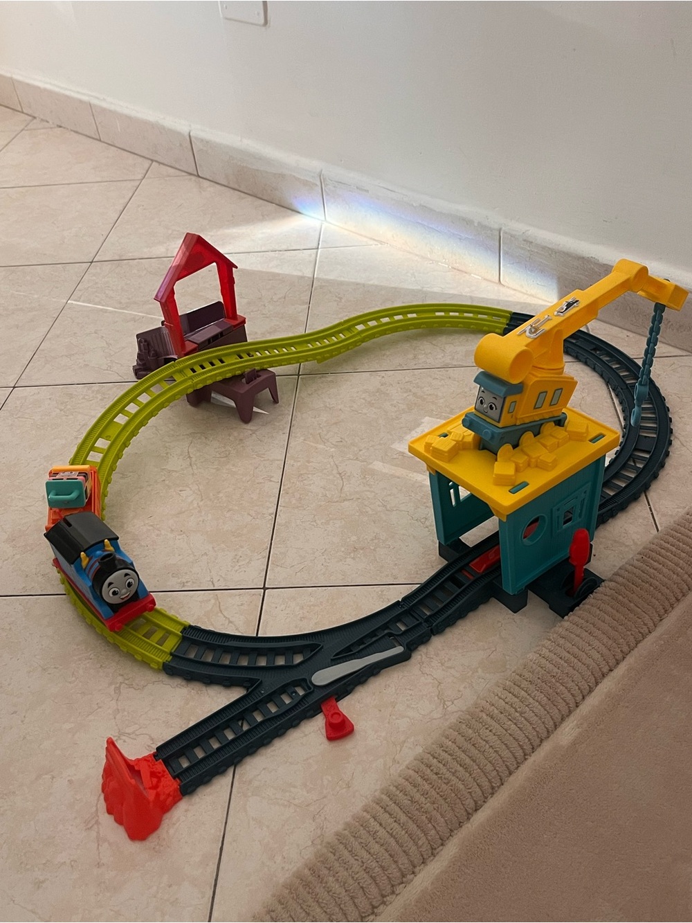Thomas the Train Track Kids Train Playset with Crane - Classic Character Engine